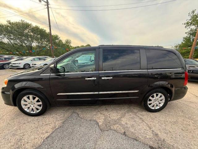 2014 Chrysler Town & Country Touring
