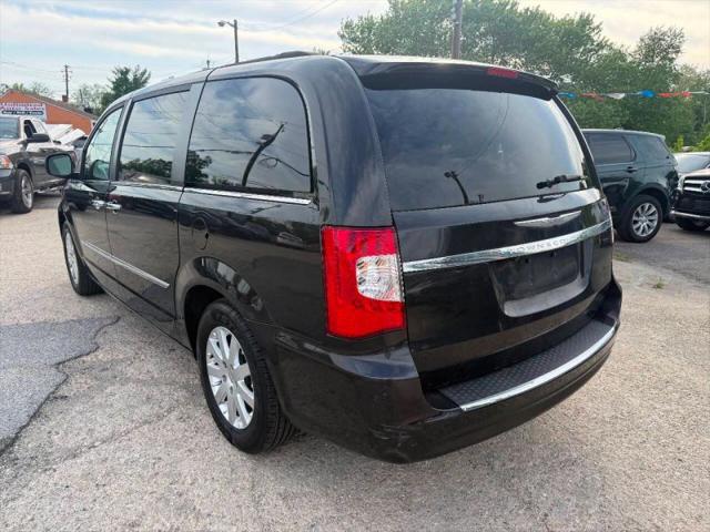 2014 Chrysler Town & Country Touring