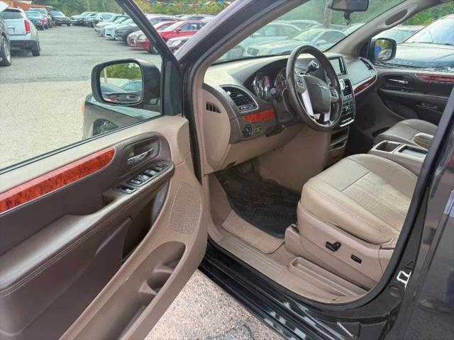 2014 Chrysler Town & Country Touring