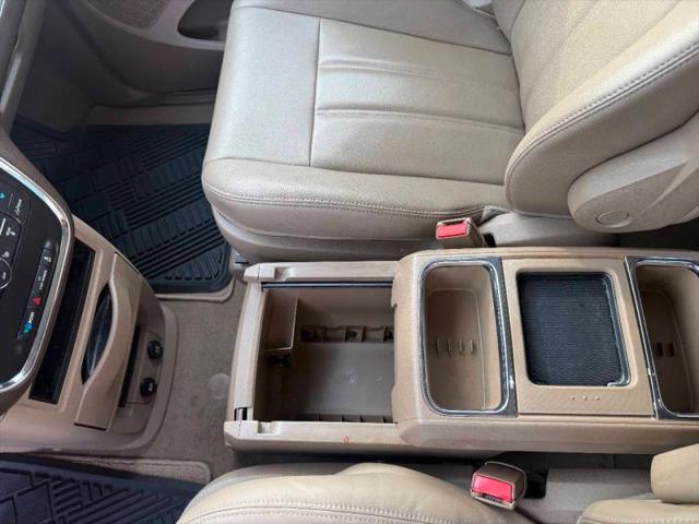 2014 Chrysler Town & Country Touring