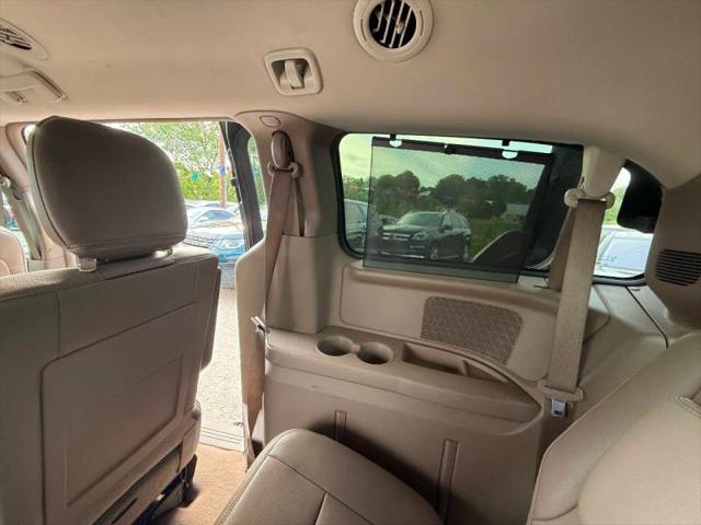 2014 Chrysler Town & Country Touring