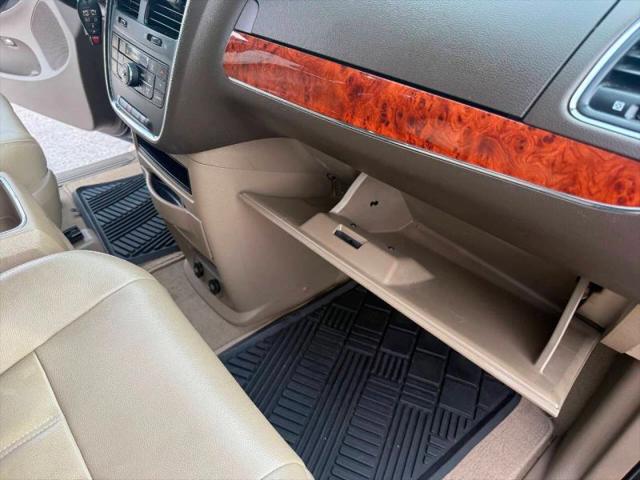 2014 Chrysler Town & Country Touring