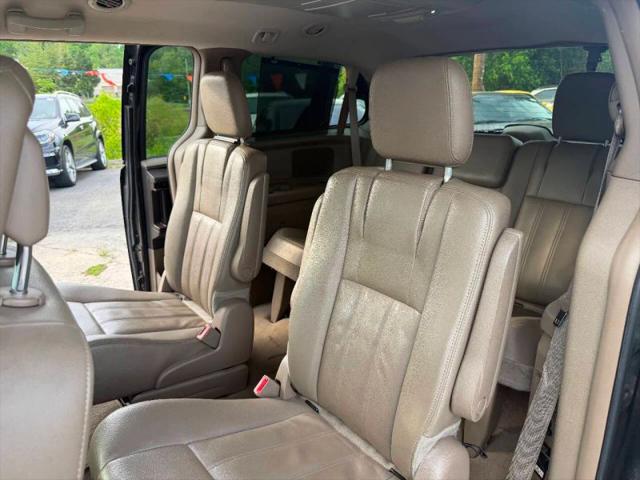 2014 Chrysler Town & Country Touring