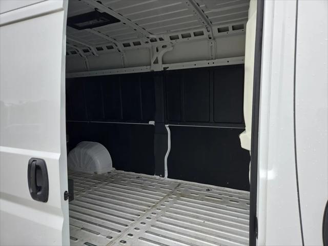 2025 Ram ProMaster 2500 Cargo Van Tradesman High Roof 159" WB w/Pass Seat