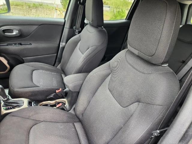 2017 Jeep Renegade Latitude FWD
