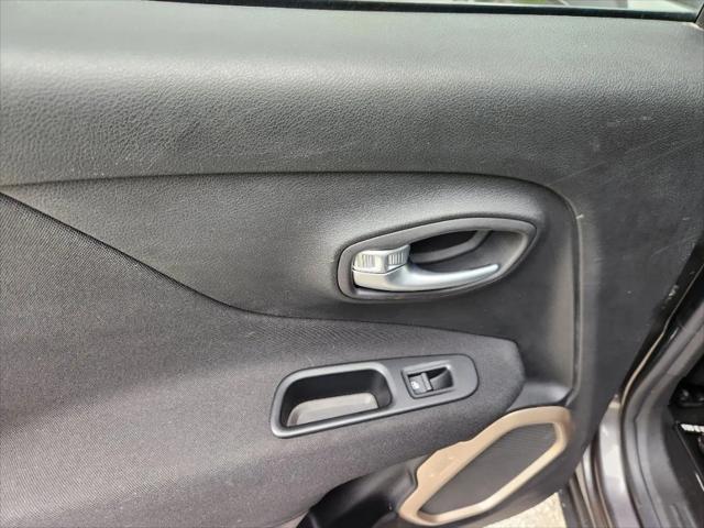 2017 Jeep Renegade Latitude FWD