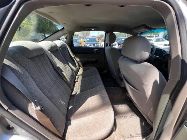 2005 Chevrolet Impala Base