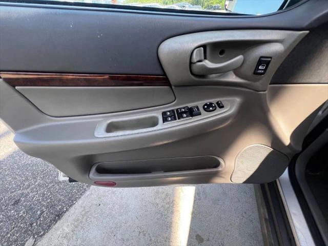 2005 Chevrolet Impala Base