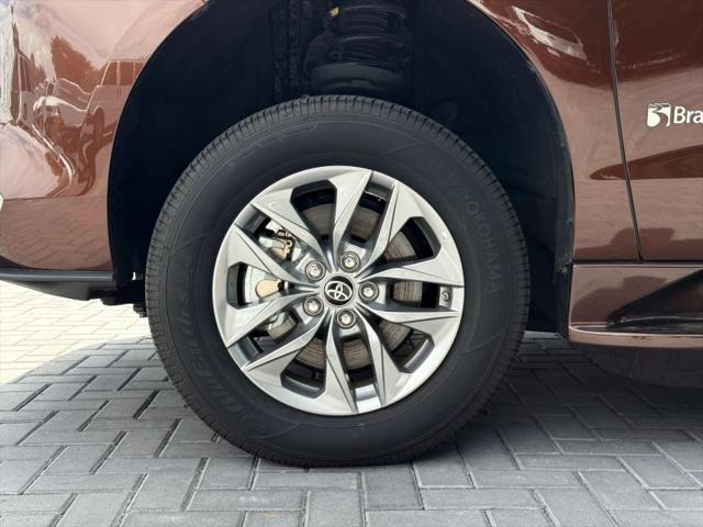 2022 Toyota Sienna XLE