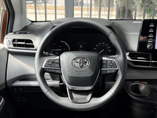 2022 Toyota Sienna XLE