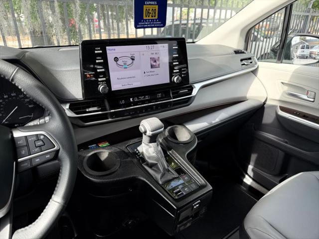 2022 Toyota Sienna XLE
