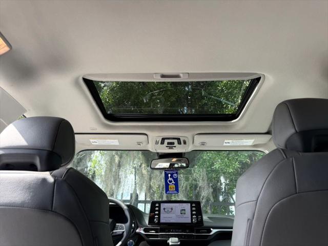 2022 Toyota Sienna XLE