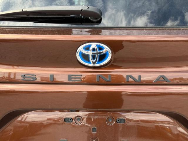 2022 Toyota Sienna XLE