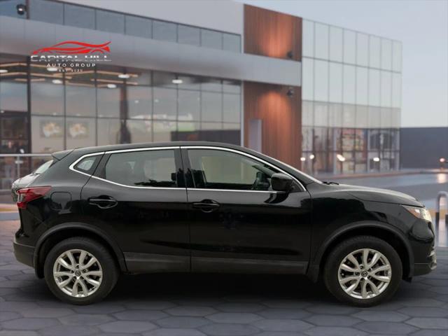 2020 Nissan Rogue Sport S FWD Xtronic CVT