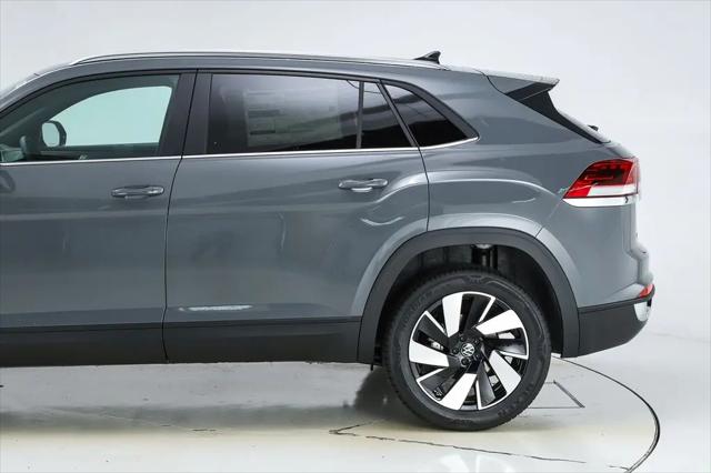 2026 Volkswagen Atlas Cross Sport SE with Technology