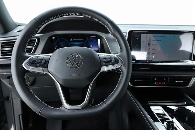 2026 Volkswagen Atlas Cross Sport SE with Technology