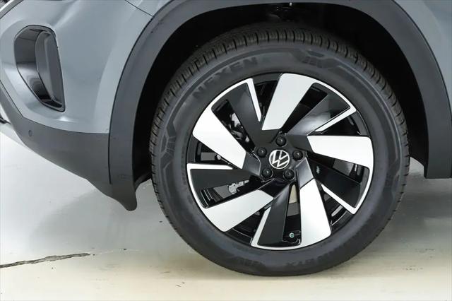 2026 Volkswagen Atlas Cross Sport SE with Technology