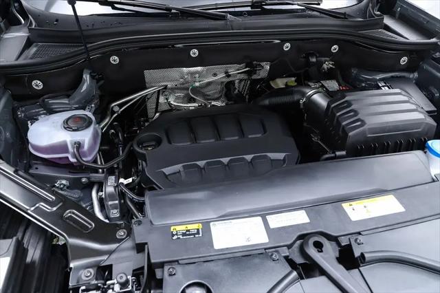 2026 Volkswagen Atlas Cross Sport SE with Technology