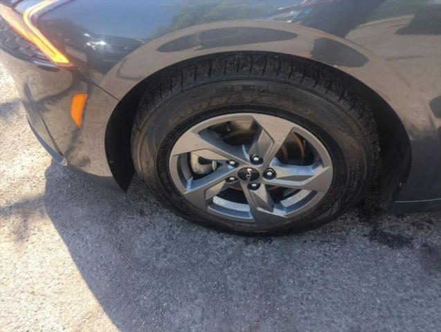 2023 Kia K5 LXS
