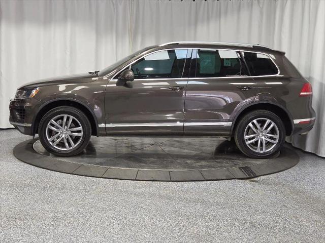 2016 Volkswagen Touareg VR6 Lux