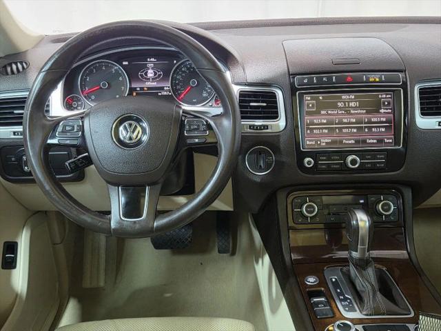 2016 Volkswagen Touareg VR6 Lux