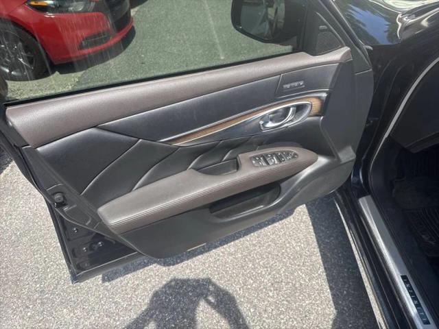 2016 INFINITI Q70L 3.7X