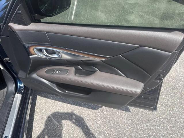 2016 INFINITI Q70L 3.7X