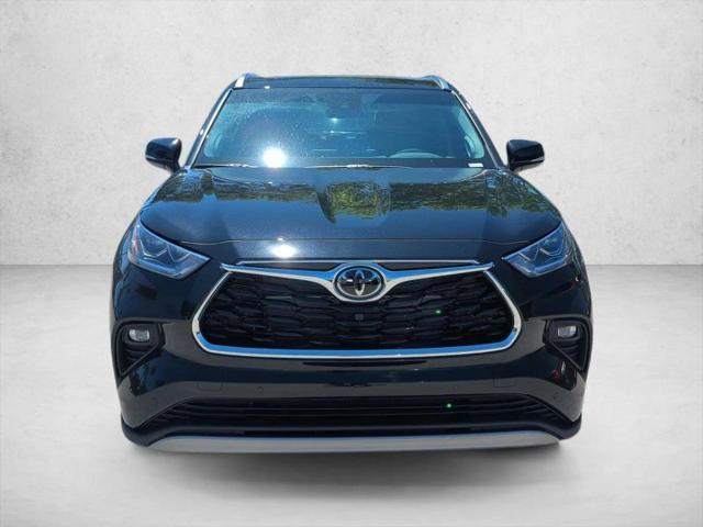 2026 Toyota Highlander Hybrid Platinum