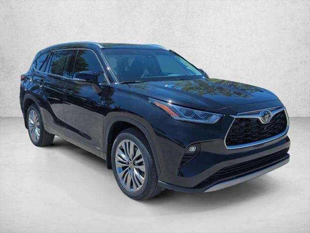 2026 Toyota Highlander Hybrid Platinum