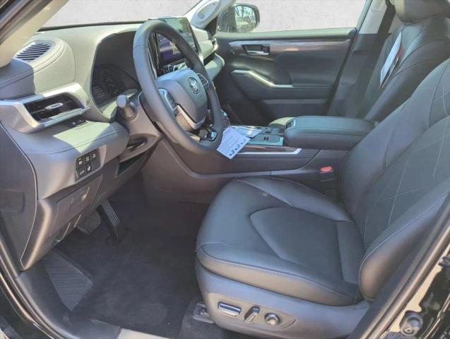 2026 Toyota Highlander Hybrid Platinum