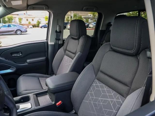 2026 Nissan Frontier Crew Cab SV 4x2
