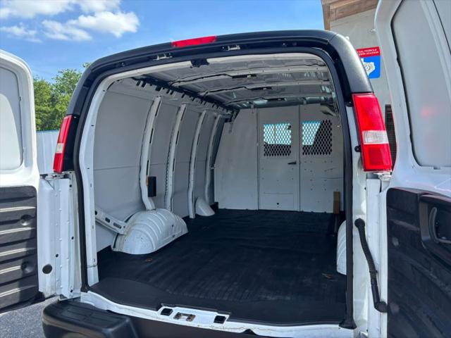 2023 Chevrolet Express Cargo Van RWD 2500 Regular Wheelbase WT