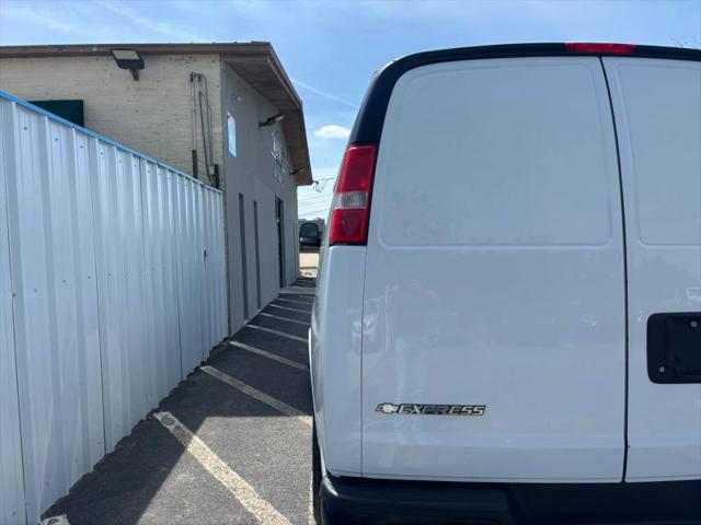 2023 Chevrolet Express Cargo Van RWD 2500 Regular Wheelbase WT