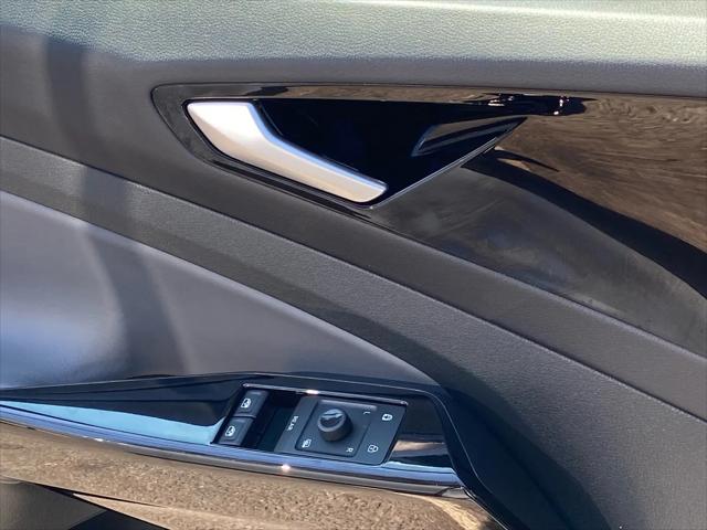 2022 Volkswagen ID.4 Pro