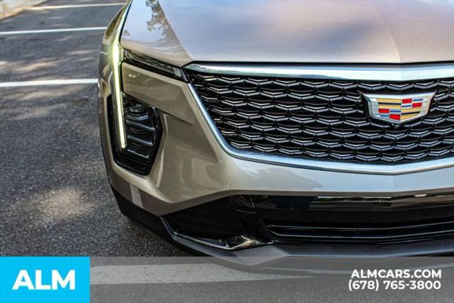 2025 Cadillac XT4 FWD Premium Luxury