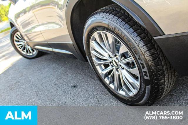 2025 Cadillac XT4 FWD Premium Luxury