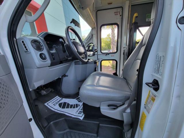 2011 Ford E-350 Super Duty Commercial