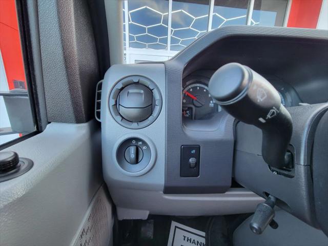 2011 Ford E-350 Super Duty Commercial