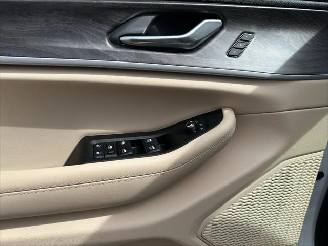 2025 Jeep Grand Cherokee Limited 4x2