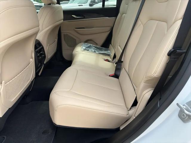 2025 Jeep Grand Cherokee Limited 4x2