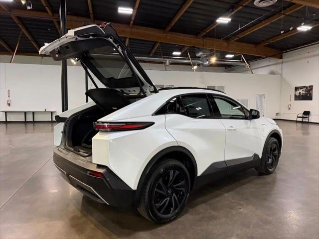 2026 Toyota C-HR SE