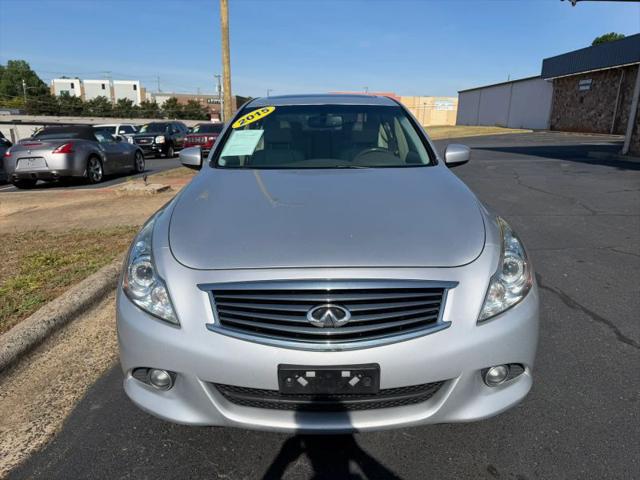 2015 INFINITI Q40 Base