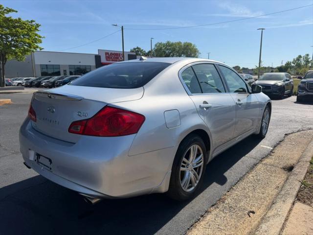 2015 INFINITI Q40 Base