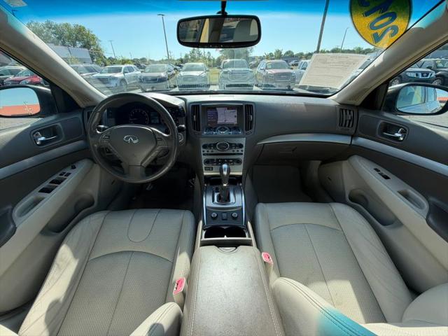 2015 INFINITI Q40 Base