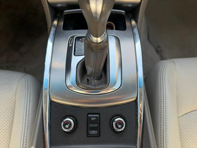 2015 INFINITI Q40 Base