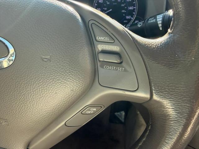 2015 INFINITI Q40 Base