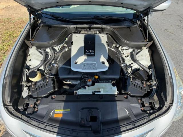 2015 INFINITI Q40 Base
