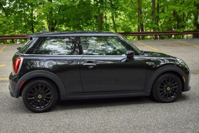 2024 MINI SE Hardtop Cooper