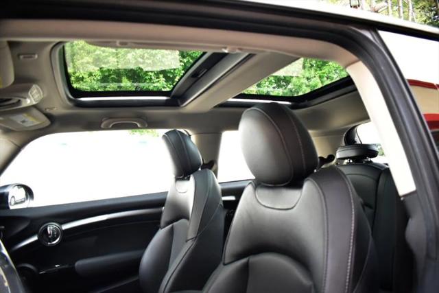2024 MINI SE Hardtop Cooper