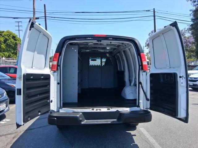 2022 Chevrolet Express Cargo Van RWD 2500 Regular Wheelbase WT